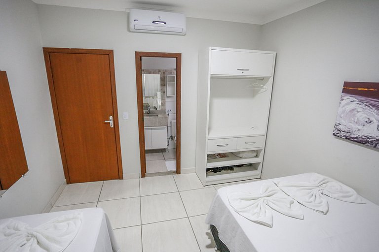 3 quartos com área gourmet e 2 vagas e piscina - Apto Bellos