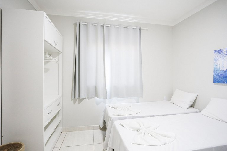 3 quartos com área gourmet e 2 vagas e piscina - Apto Bellos